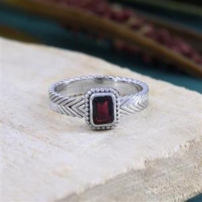 925 Sterling Silver Textured Chevron Design Band Ring Handcrafted Birthstone Jewellery Supplier  | Akrati Jewels Inc