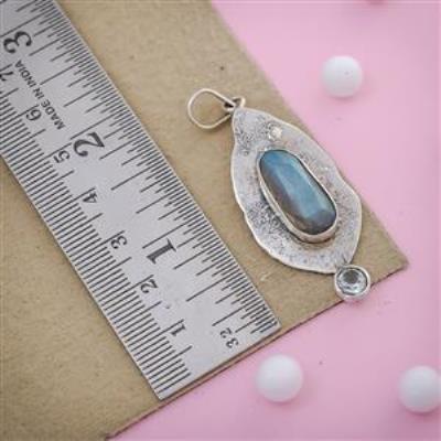 Labradorite , Crystal Quartz Silver Pendant Gemstone Jewelry wholesaler | Akrati Jewels Inc