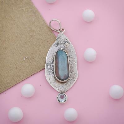 Labradorite , Crystal Quartz Silver Pendant Gemstone Jewelry wholesaler | Akrati Jewels Inc