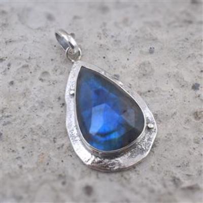 Labradorite Gemstone Sterling Silver Pendant Online Silver Jewelry | Akrati Jewels Inc