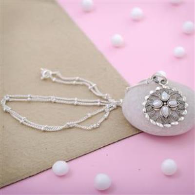 Sterling Silver Pearl Gemstone Pendant Jewelry Supplier From India | Akrati Jewels Inc